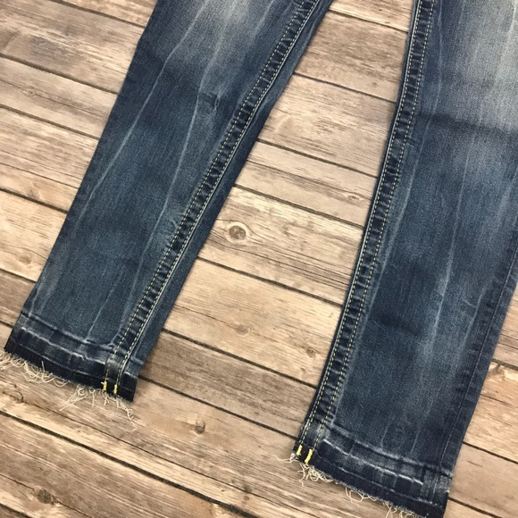 New Miss Me Mid-Rise Skinny Released Hem Jeans - Picture 5 of 8